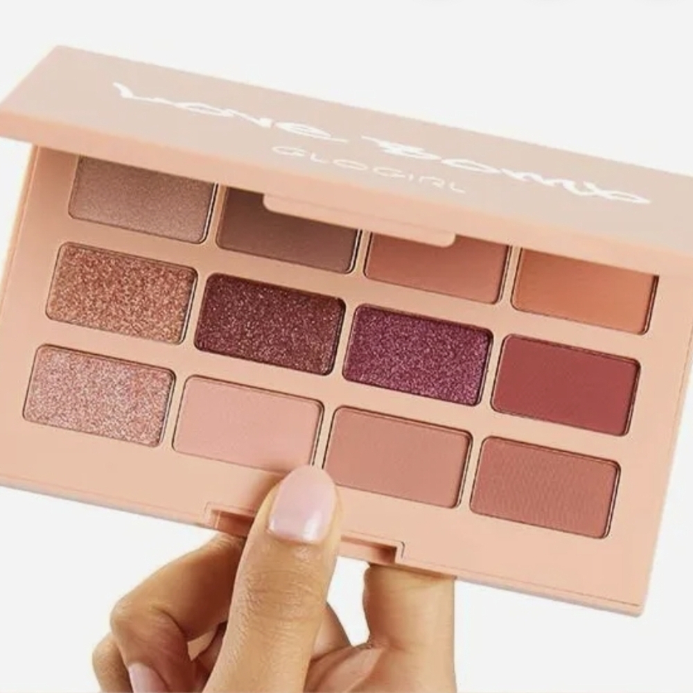 Glogirl Love Bomb Eyeshadow Palette